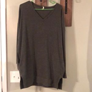 LARGE OLIVE TUNIC WITH POCKETS